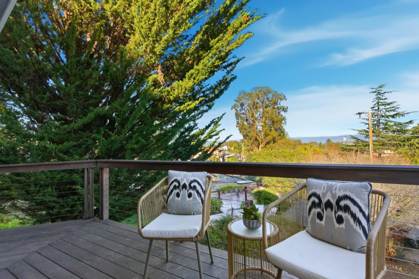 Detail Gallery Image 24 of 34 For 1700 Valley View Ave, Belmont,  CA 94002 - 4 Beds | 2/1 Baths