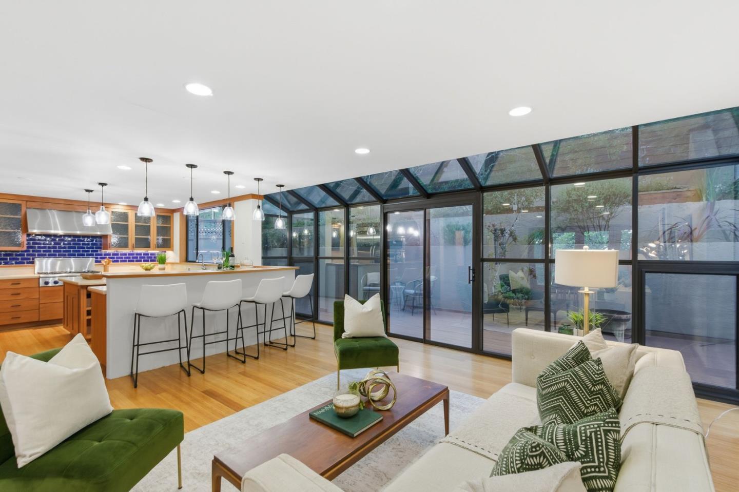 Detail Gallery Image 6 of 34 For 1700 Valley View Ave, Belmont,  CA 94002 - 4 Beds | 2/1 Baths