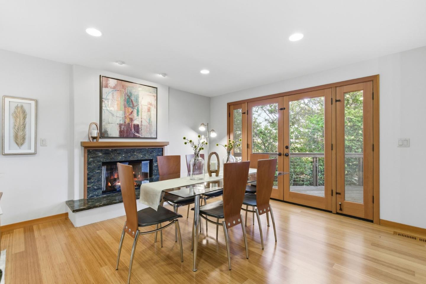 Detail Gallery Image 9 of 34 For 1700 Valley View Ave, Belmont,  CA 94002 - 4 Beds | 2/1 Baths