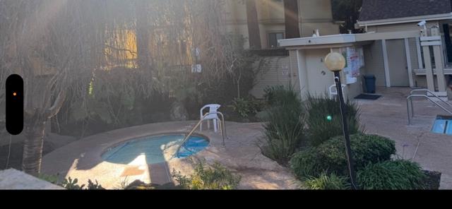 Detail Gallery Image 10 of 11 For 938 La Mesa Ter #E,  Sunnyvale,  CA 94086 - 2 Beds | 1 Baths