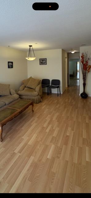 Detail Gallery Image 4 of 11 For 938 La Mesa Ter #E,  Sunnyvale,  CA 94086 - 2 Beds | 1 Baths