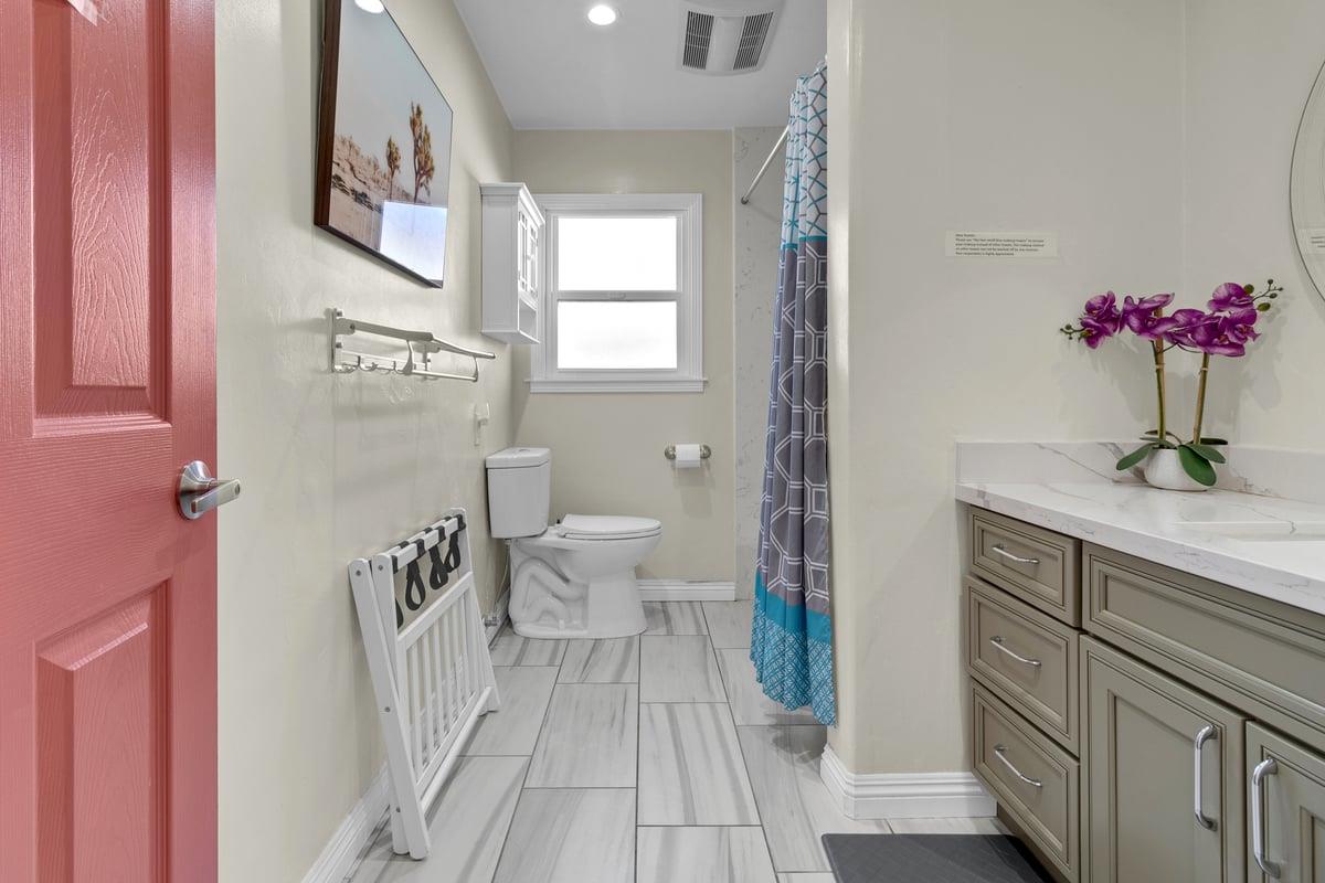 Detail Gallery Image 16 of 23 For 965 Portola Dr, Del Rey Oaks,  CA 93940 - 3 Beds | 1 Baths