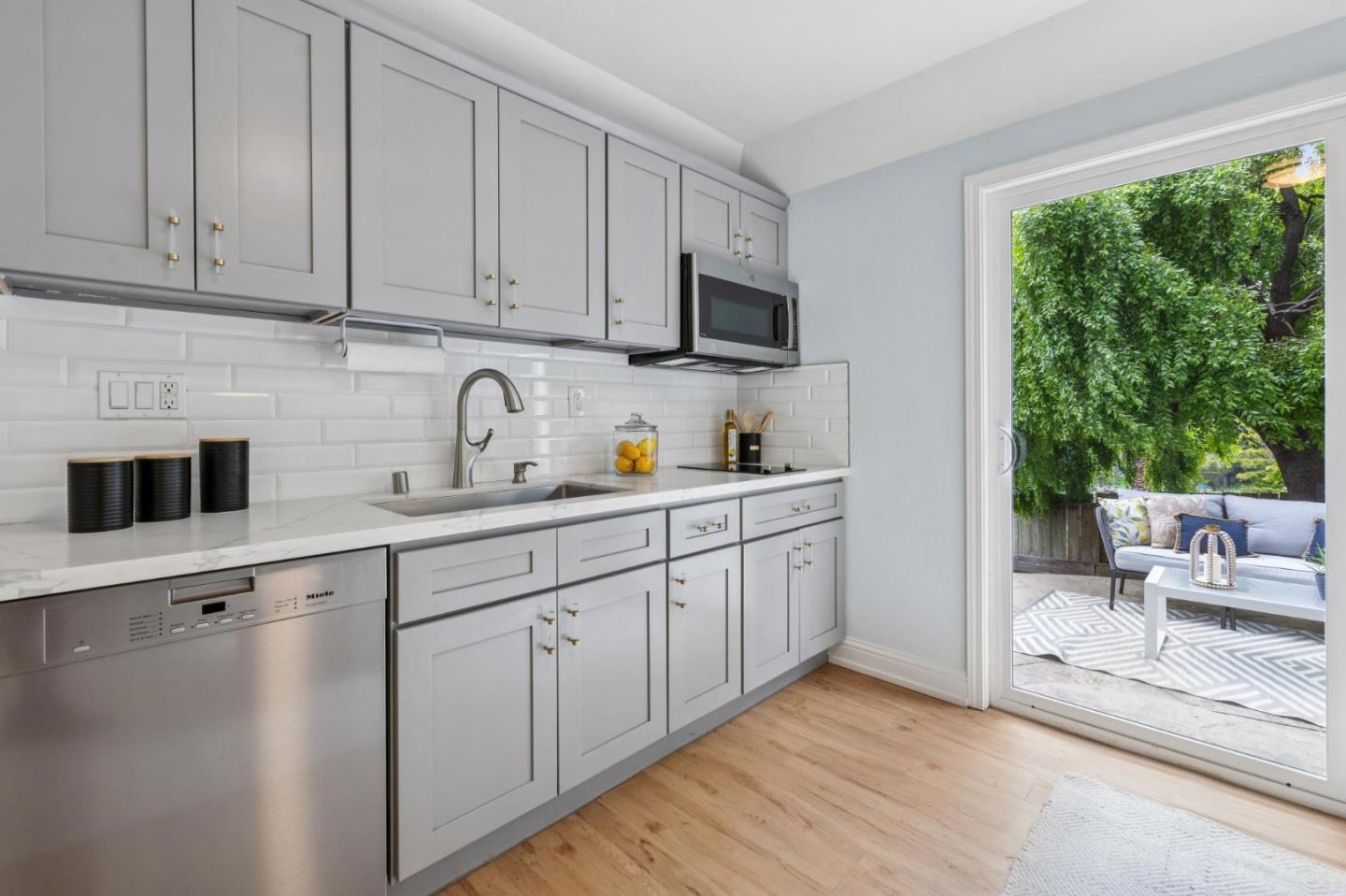 Detail Gallery Image 38 of 50 For 389 Avenue Granada, El Granada,  CA 94018 - 5 Beds | 3 Baths