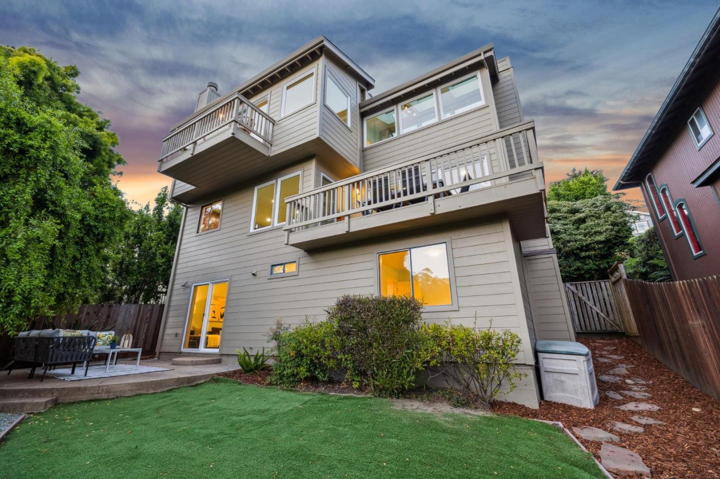 Detail Gallery Image 44 of 50 For 389 Avenue Granada, El Granada,  CA 94018 - 5 Beds | 3 Baths