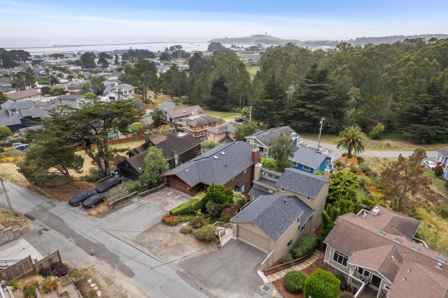 Detail Gallery Image 47 of 50 For 389 Avenue Granada, El Granada,  CA 94018 - 5 Beds | 3 Baths