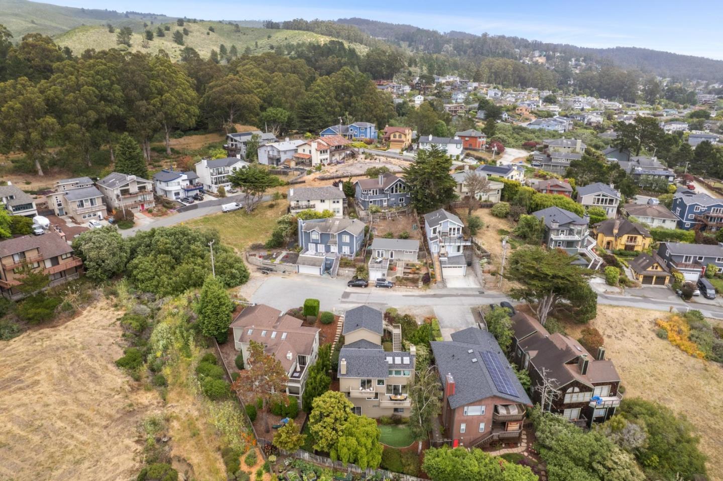 Detail Gallery Image 49 of 50 For 389 Avenue Granada, El Granada,  CA 94018 - 5 Beds | 3 Baths