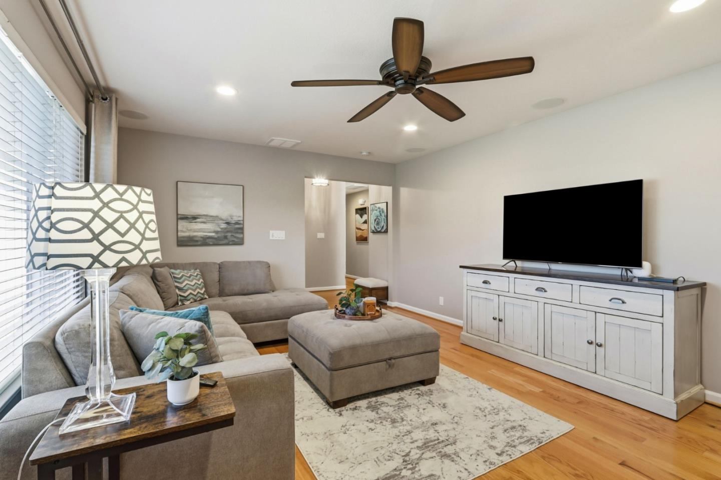 Detail Gallery Image 9 of 38 For 5374 Southbridge, San Jose,  CA 95118 - 3 Beds | 2 Baths