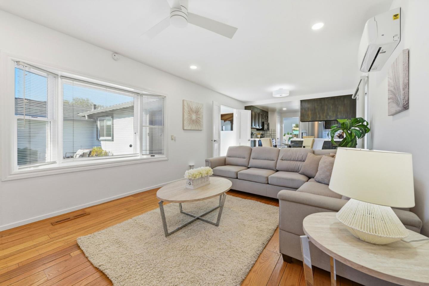 Detail Gallery Image 12 of 31 For 2712 Hallmark Dr, Belmont,  CA 94002 - 5 Beds | 2 Baths