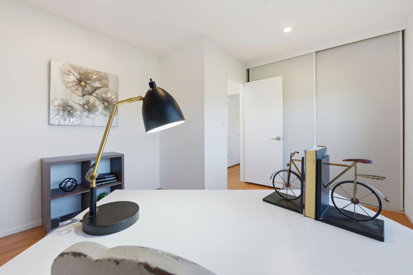 Detail Gallery Image 14 of 31 For 2712 Hallmark Dr, Belmont,  CA 94002 - 5 Beds | 2 Baths