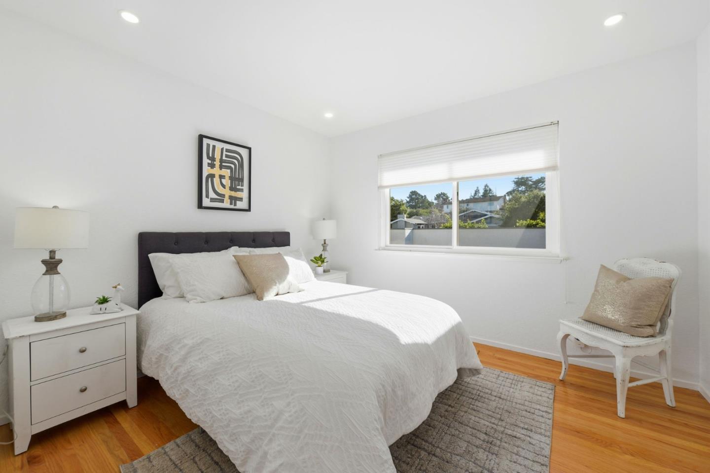 Detail Gallery Image 15 of 31 For 2712 Hallmark Dr, Belmont,  CA 94002 - 5 Beds | 2 Baths