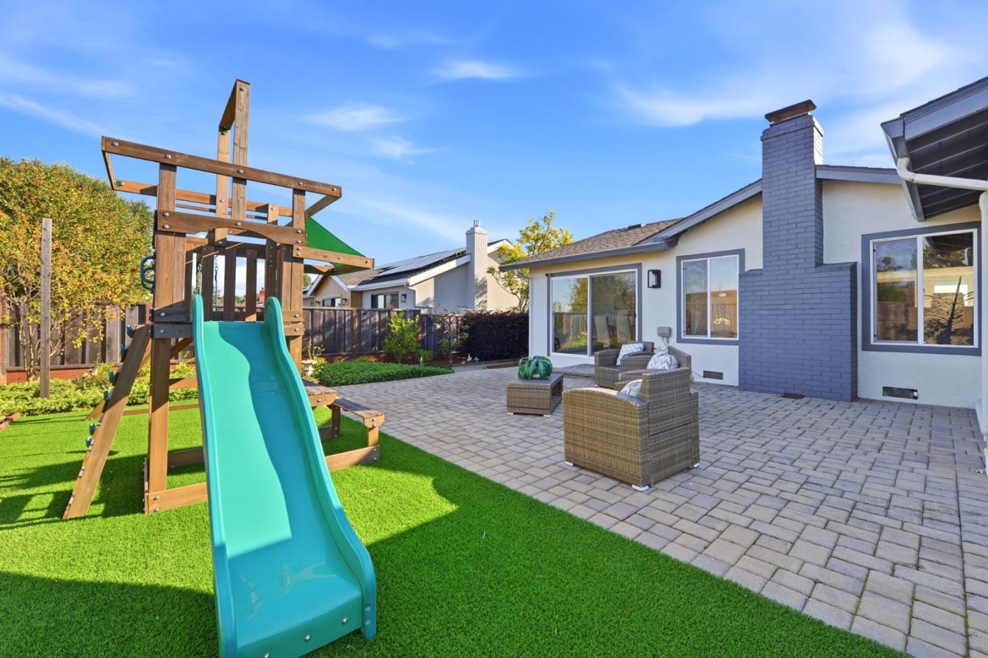 Detail Gallery Image 28 of 31 For 2712 Hallmark Dr, Belmont,  CA 94002 - 5 Beds | 2 Baths