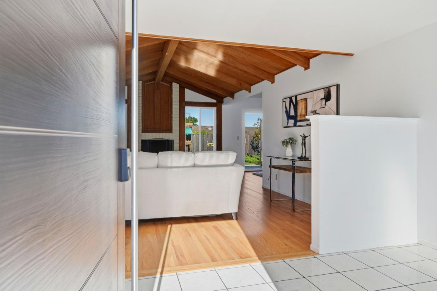 Detail Gallery Image 3 of 31 For 2712 Hallmark Dr, Belmont,  CA 94002 - 5 Beds | 2 Baths