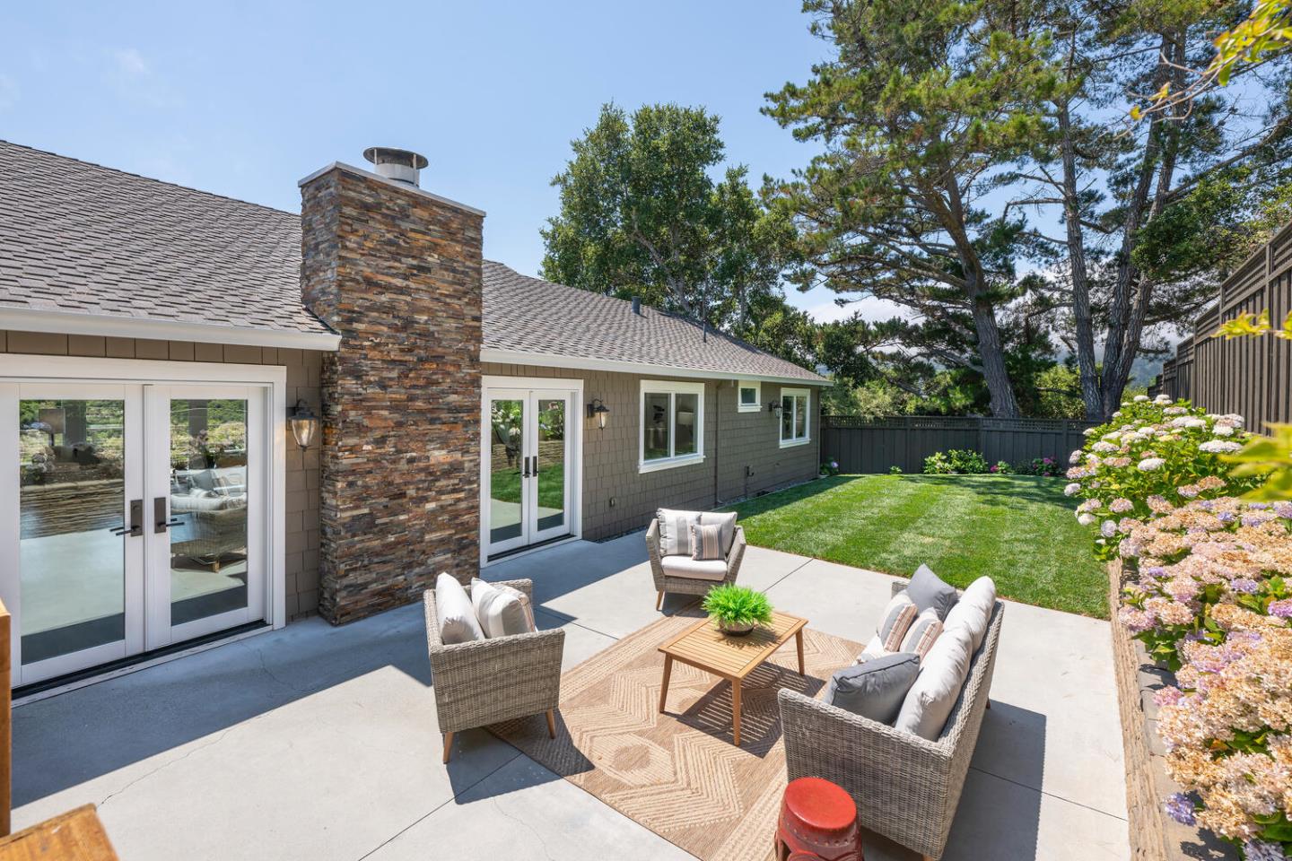 Detail Gallery Image 35 of 54 For 30 Calaveras Ct, Hillsborough,  CA 94010 - 4 Beds | 2/1 Baths