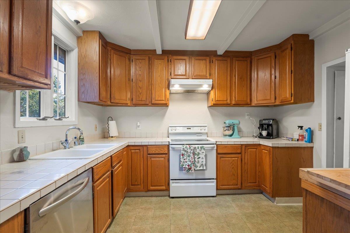 Detail Gallery Image 13 of 35 For 20246 Gist Rd, Los Gatos,  CA 95033 - 4 Beds | 2 Baths