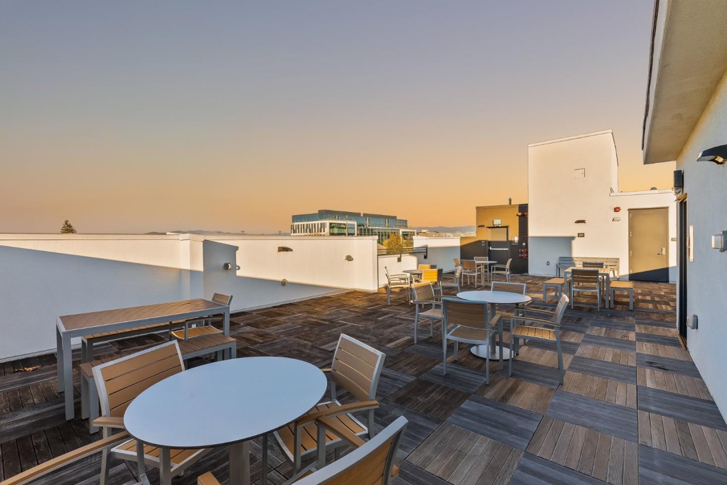 Detail Gallery Image 34 of 42 For 3207 Mallard Ct #401,  San Jose,  CA 95117 - 2 Beds | 2 Baths