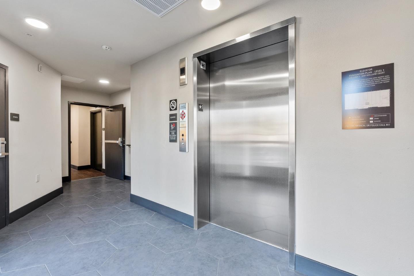 Detail Gallery Image 8 of 42 For 3207 Mallard Ct #401,  San Jose,  CA 95117 - 2 Beds | 2 Baths