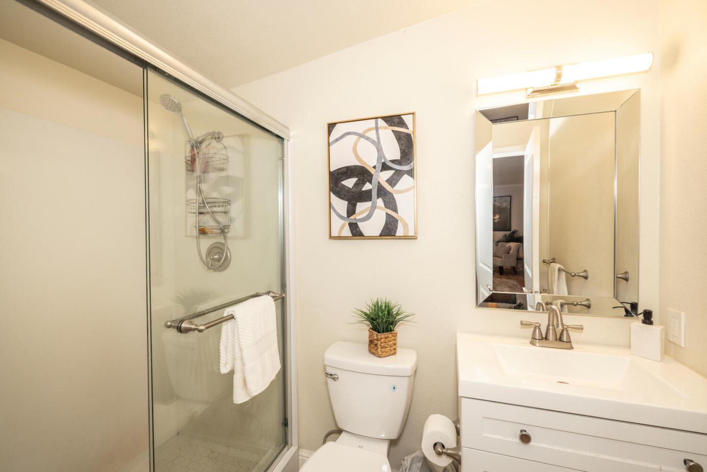 Detail Gallery Image 37 of 49 For 2659 Garfield St, San Mateo,  CA 94403 - 5 Beds | 5/1 Baths