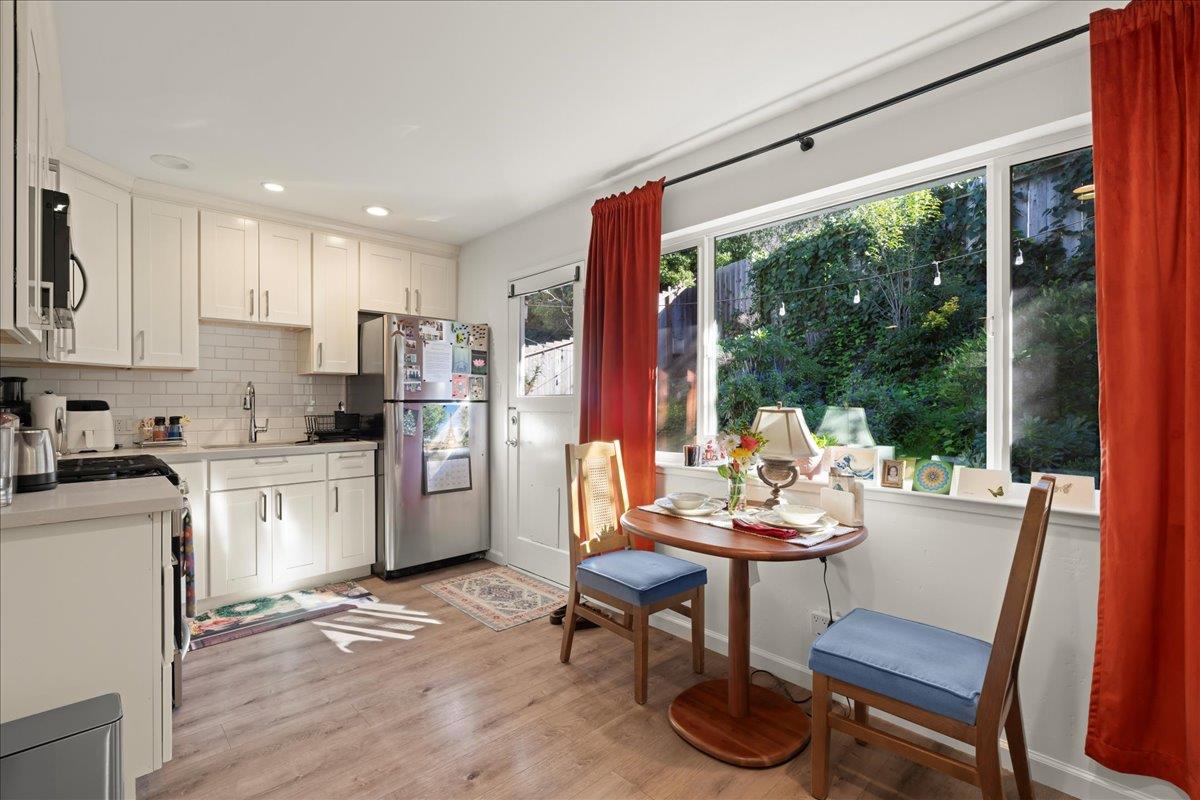 Detail Gallery Image 9 of 23 For 16 Terrace Ct, Los Gatos,  CA 95030 - – Beds | – Baths