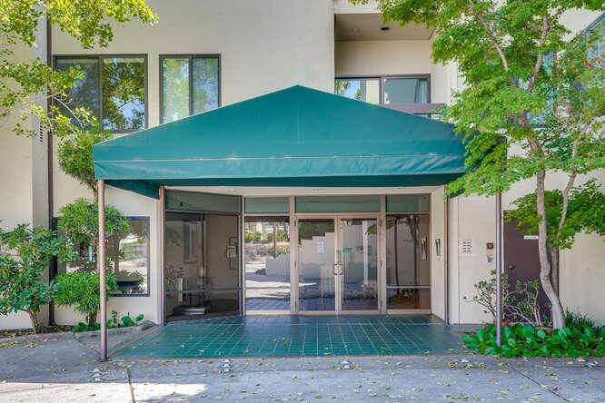 Detail Gallery Image 3 of 46 For 425 N El Camino Real #203,  San Mateo,  CA 94401 - 2 Beds | 2 Baths