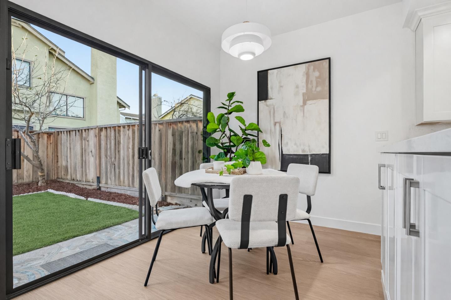 Detail Gallery Image 12 of 52 For 4808 Mendocino Ter, Fremont,  CA 94555 - 4 Beds | 2/1 Baths