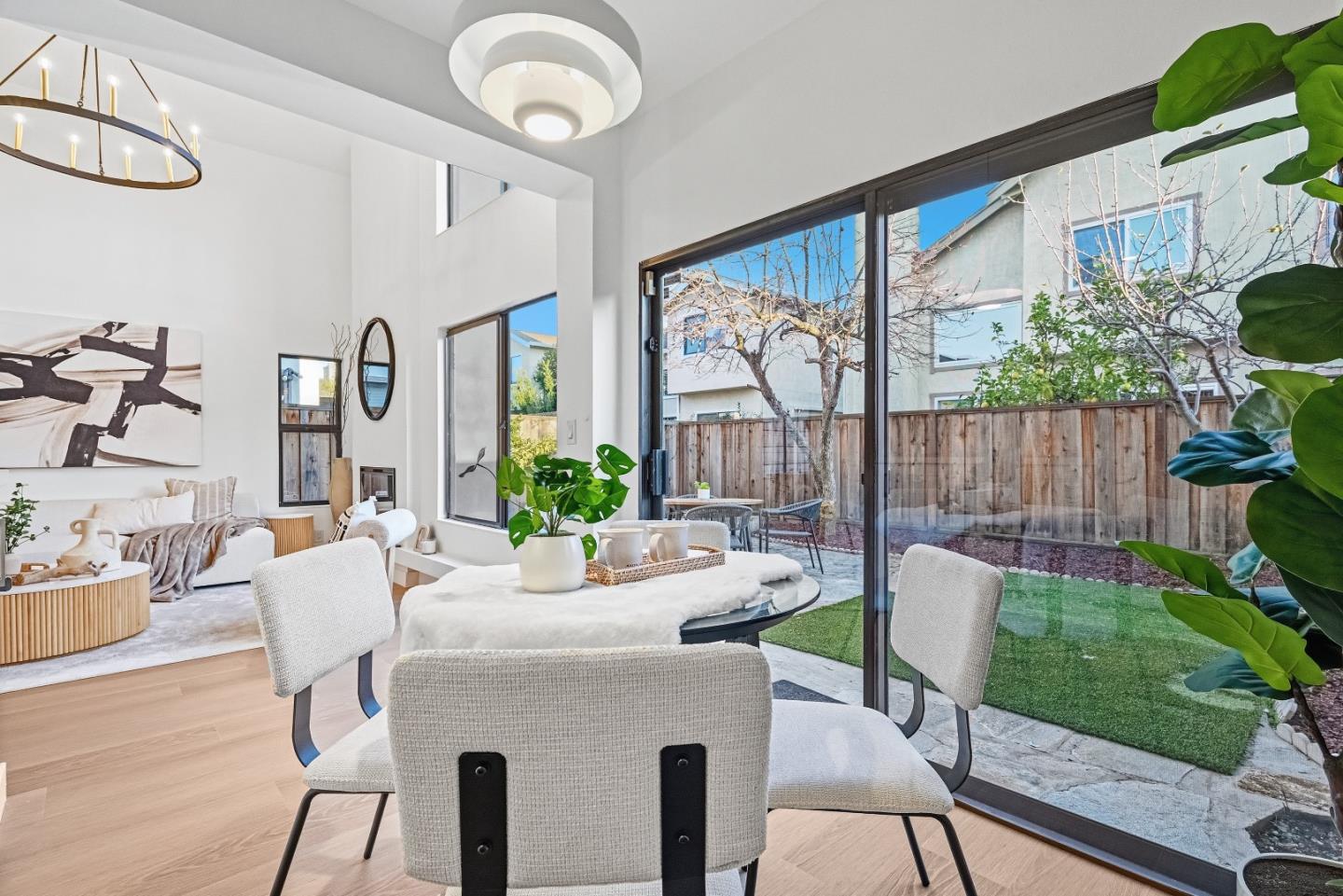 Detail Gallery Image 14 of 52 For 4808 Mendocino Ter, Fremont,  CA 94555 - 4 Beds | 2/1 Baths