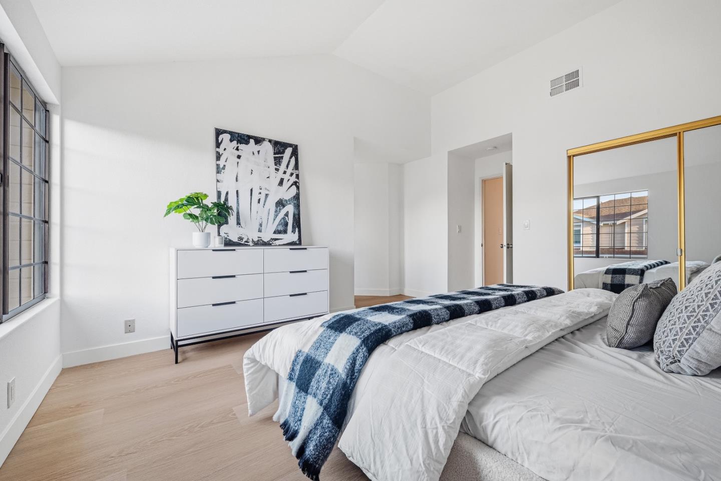 Detail Gallery Image 31 of 52 For 4808 Mendocino Ter, Fremont,  CA 94555 - 4 Beds | 2/1 Baths