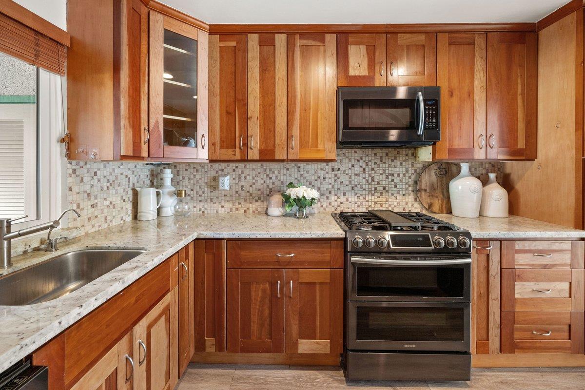 Detail Gallery Image 9 of 22 For 2625 Duhallow Way, South San Francisco,  CA 94080 - 2 Beds | 1/1 Baths