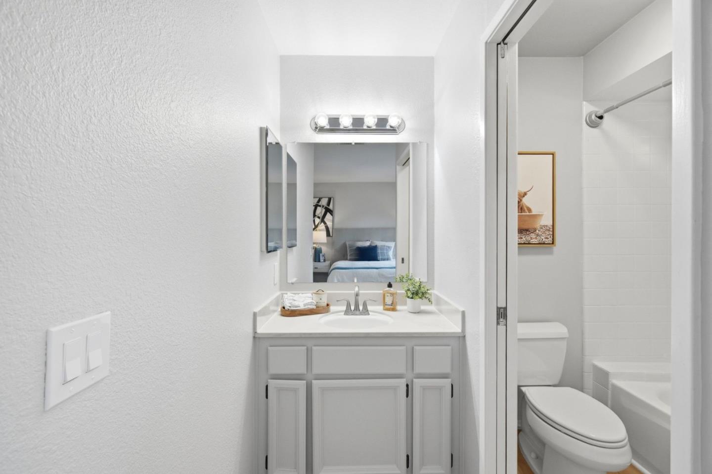 Detail Gallery Image 12 of 28 For 18935 Sara Park Cir, Saratoga,  CA 95070 - 3 Beds | 2 Baths