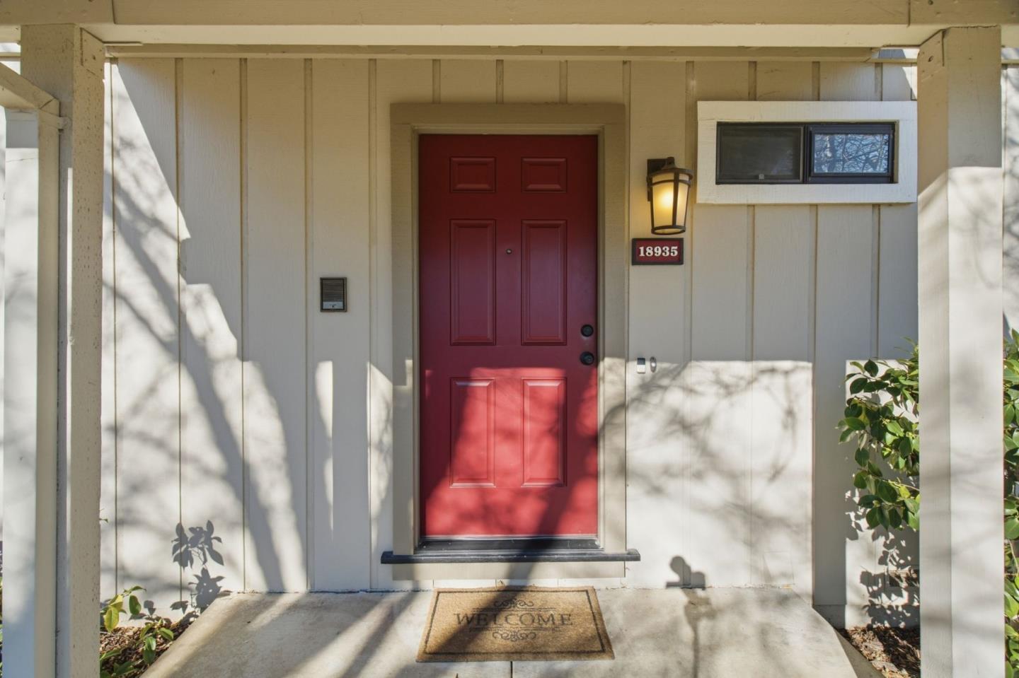 Detail Gallery Image 22 of 28 For 18935 Sara Park Cir, Saratoga,  CA 95070 - 3 Beds | 2 Baths