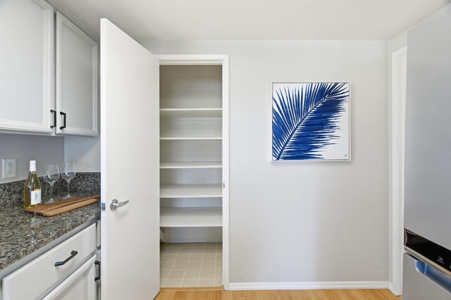 Detail Gallery Image 7 of 28 For 18935 Sara Park Cir, Saratoga,  CA 95070 - 3 Beds | 2 Baths