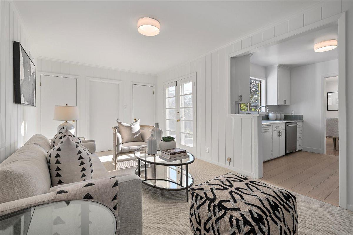 Detail Gallery Image 12 of 26 For 1111 Hobart St, Menlo Park,  CA 94025 - 4 Beds | 2 Baths