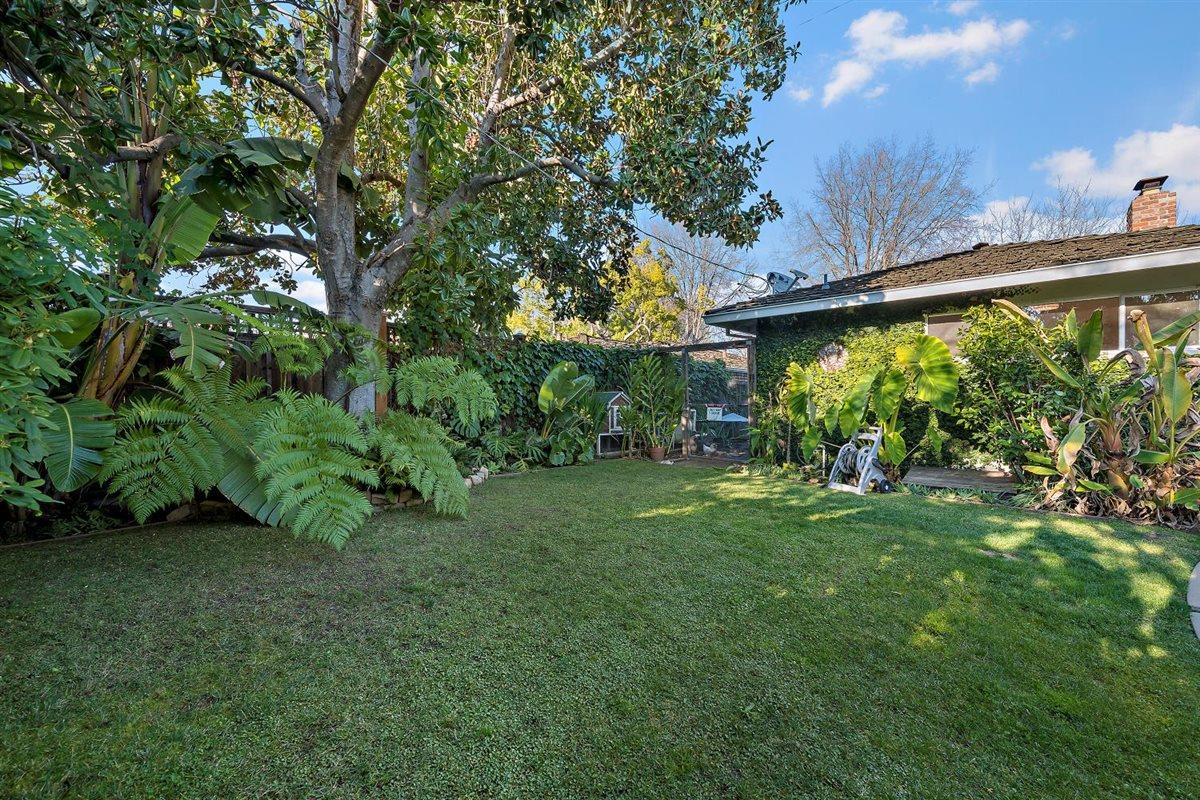 Detail Gallery Image 25 of 26 For 1111 Hobart St, Menlo Park,  CA 94025 - 4 Beds | 2 Baths