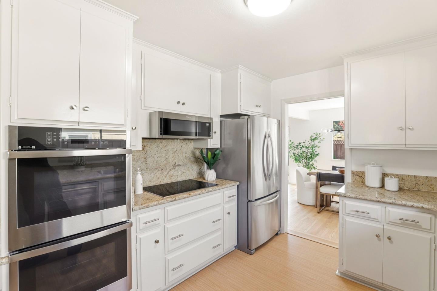 Detail Gallery Image 14 of 30 For 381 Leland Ave, Menlo Park,  CA 94025 - 3 Beds | 2 Baths