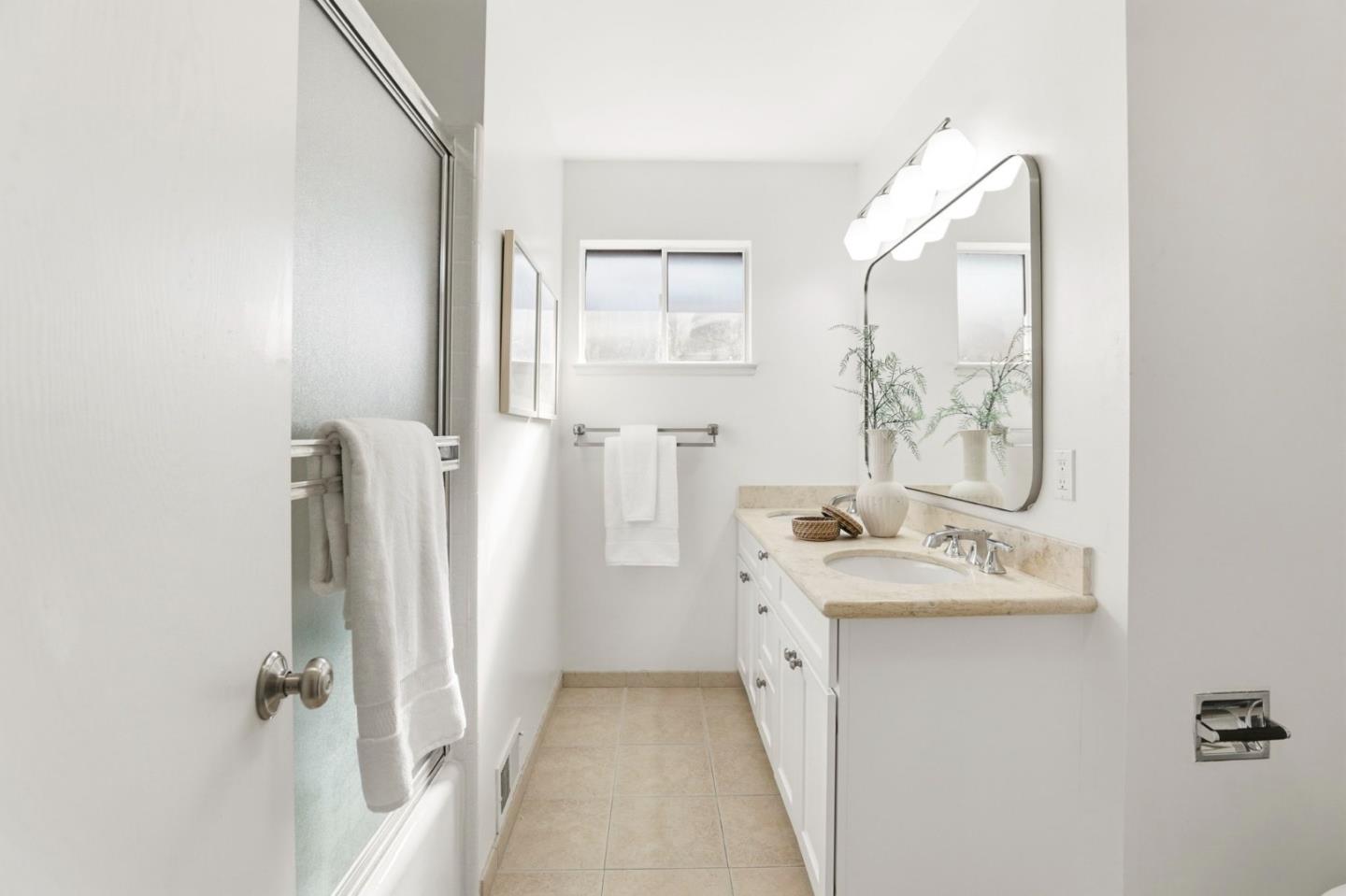 Detail Gallery Image 21 of 30 For 381 Leland Ave, Menlo Park,  CA 94025 - 3 Beds | 2 Baths