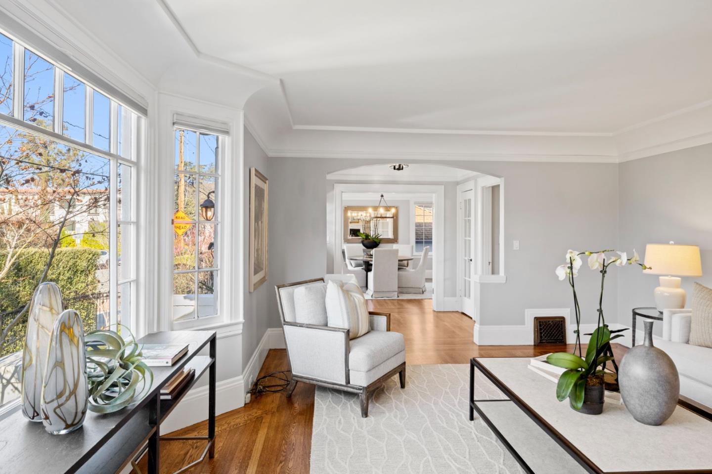 Detail Gallery Image 13 of 52 For 1517 Cypress Ave, Burlingame,  CA 94010 - 3 Beds | 2 Baths