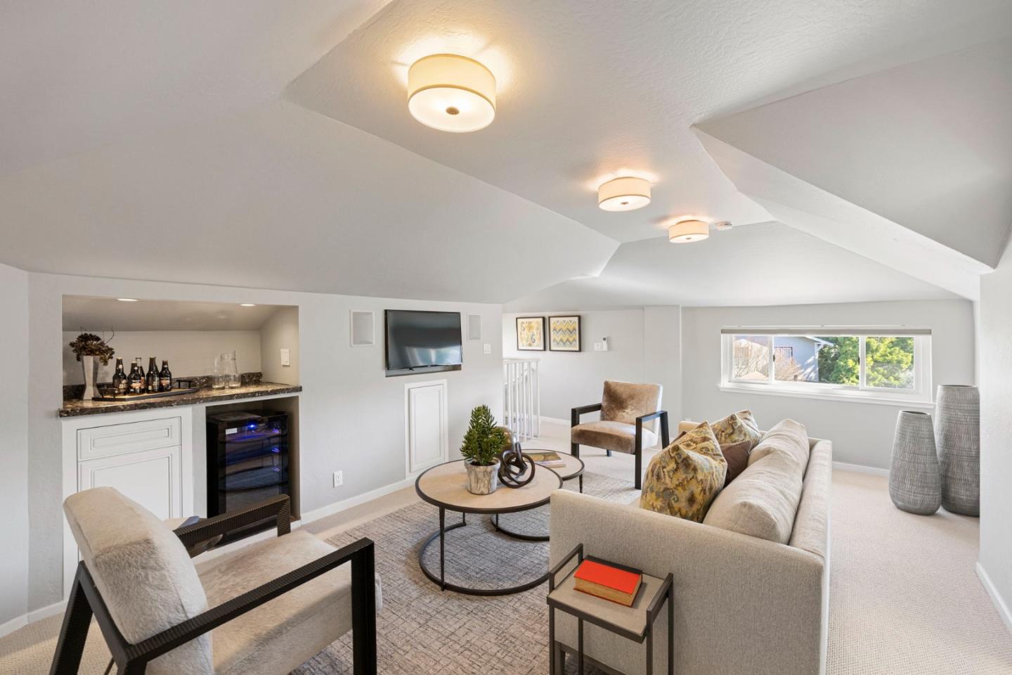 Detail Gallery Image 34 of 52 For 1517 Cypress Ave, Burlingame,  CA 94010 - 3 Beds | 2 Baths