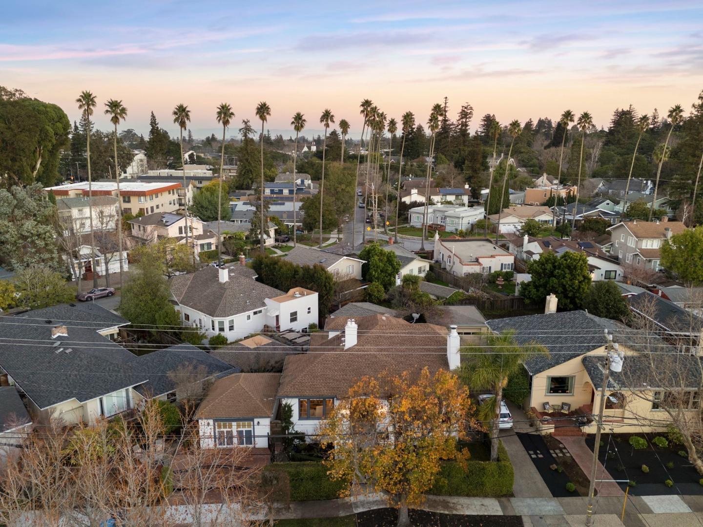 Detail Gallery Image 46 of 52 For 1517 Cypress Ave, Burlingame,  CA 94010 - 3 Beds | 2 Baths