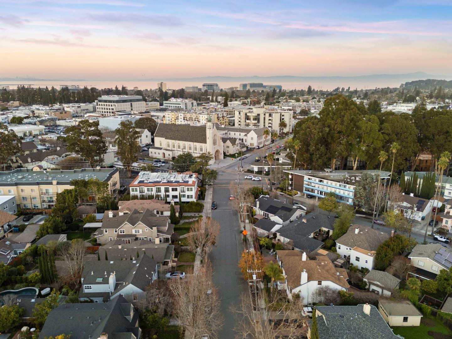 Detail Gallery Image 48 of 52 For 1517 Cypress Ave, Burlingame,  CA 94010 - 3 Beds | 2 Baths
