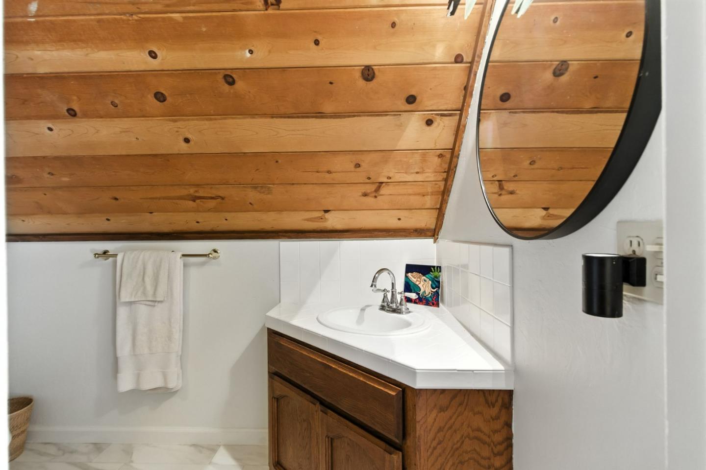 Detail Gallery Image 16 of 36 For 17666 Navajo Trl, Los Gatos,  CA 95033 - 3 Beds | 2 Baths