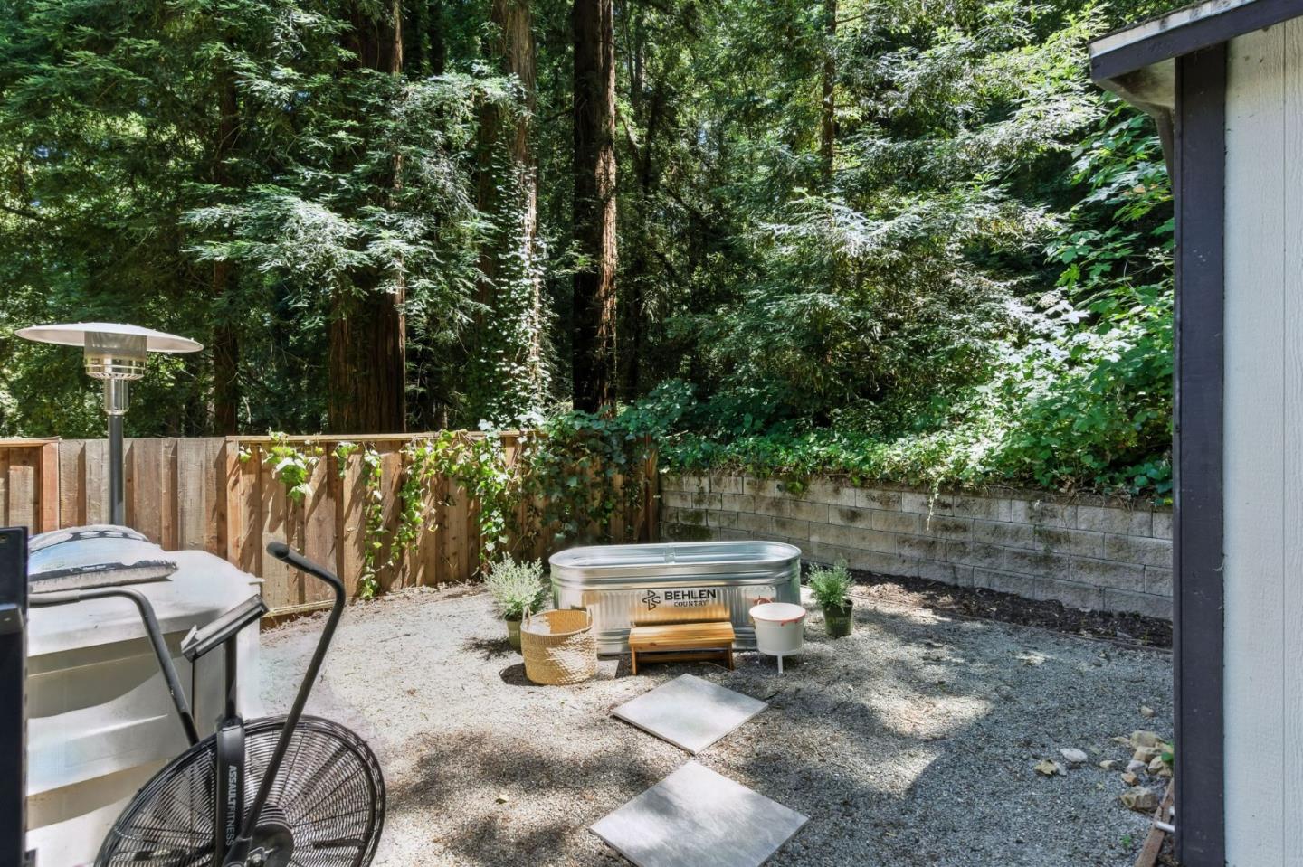 Detail Gallery Image 32 of 36 For 17666 Navajo Trl, Los Gatos,  CA 95033 - 3 Beds | 2 Baths