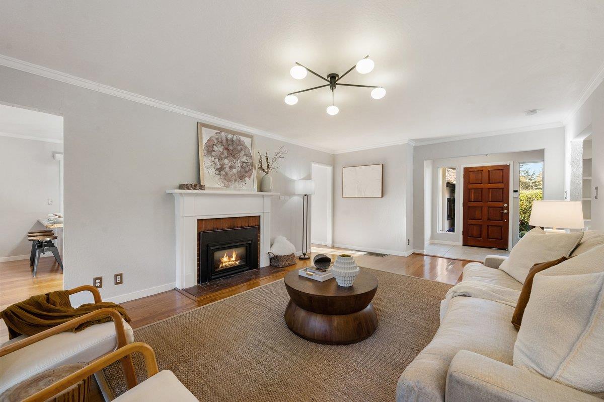 Detail Gallery Image 16 of 49 For 1277 Edgewood Rd, Redwood City,  CA 94062 - 3 Beds | 2 Baths