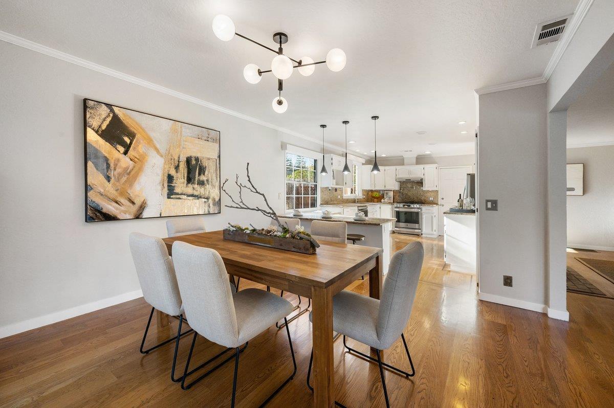 Detail Gallery Image 21 of 49 For 1277 Edgewood Rd, Redwood City,  CA 94062 - 3 Beds | 2 Baths