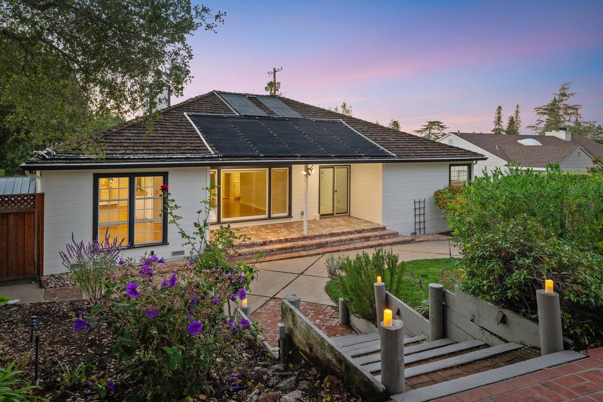 Detail Gallery Image 39 of 49 For 1277 Edgewood Rd, Redwood City,  CA 94062 - 3 Beds | 2 Baths