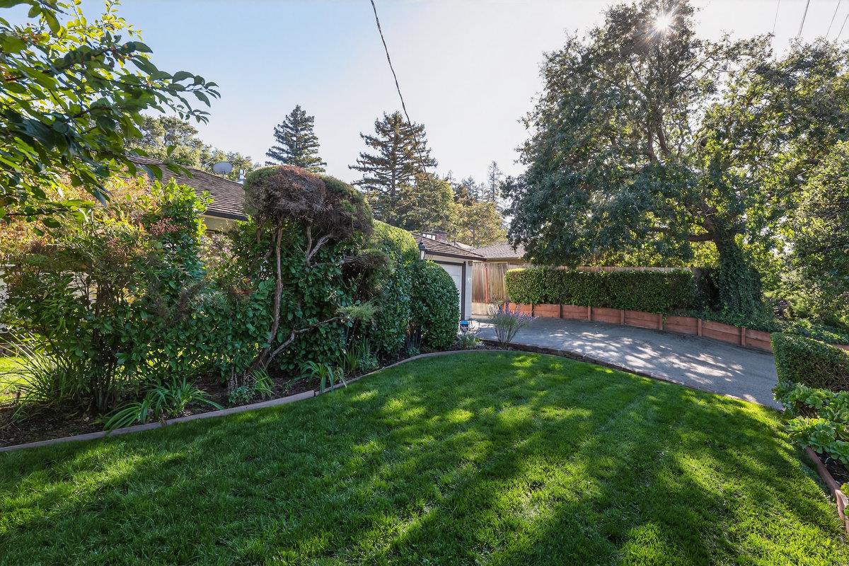 Detail Gallery Image 45 of 49 For 1277 Edgewood Rd, Redwood City,  CA 94062 - 3 Beds | 2 Baths