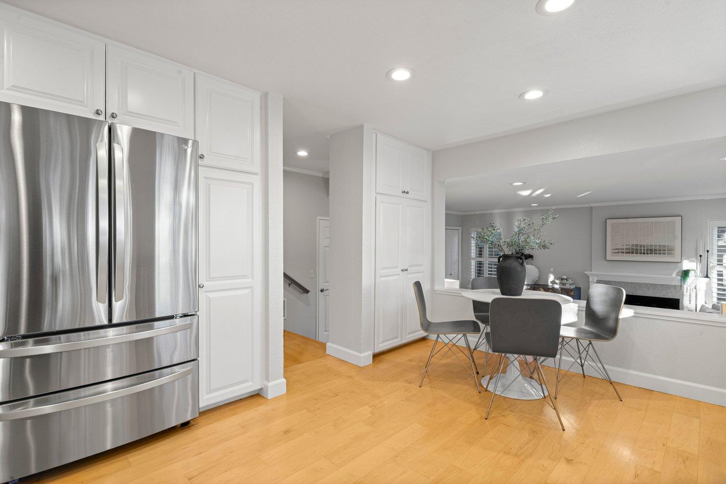 Detail Gallery Image 12 of 40 For 600 Bainbridge St, Foster City,  CA 94404 - 4 Beds | 2/1 Baths