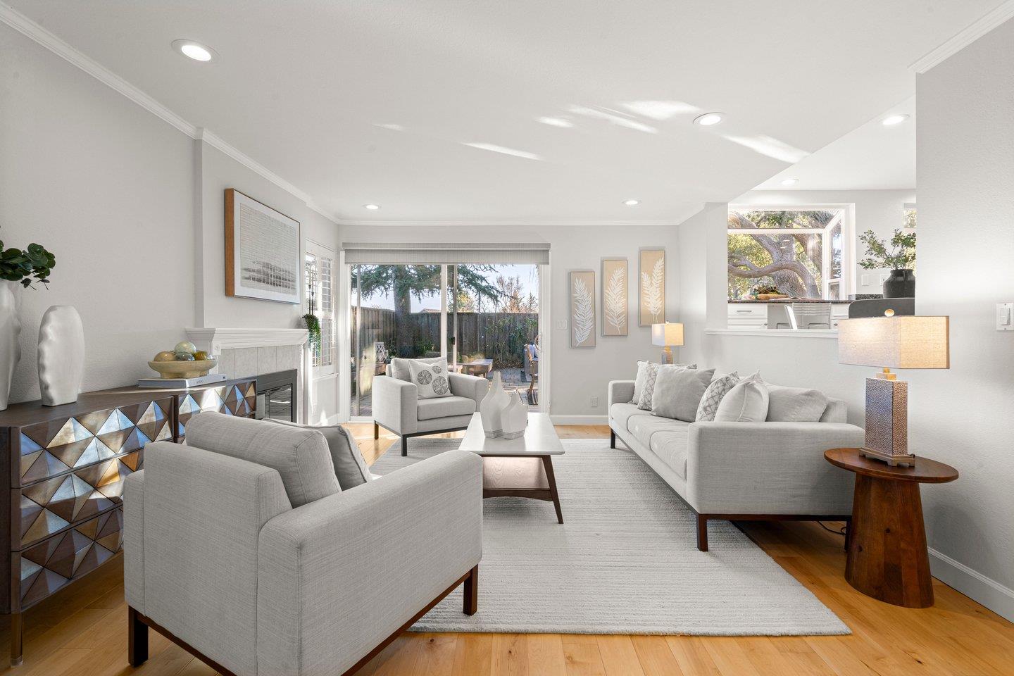 Detail Gallery Image 13 of 40 For 600 Bainbridge St, Foster City,  CA 94404 - 4 Beds | 2/1 Baths