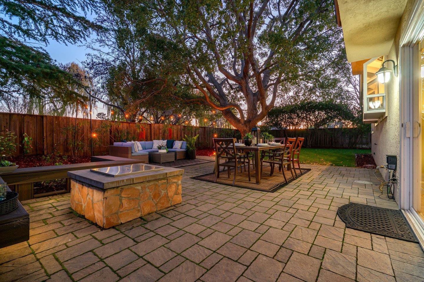 Detail Gallery Image 2 of 40 For 600 Bainbridge St, Foster City,  CA 94404 - 4 Beds | 2/1 Baths