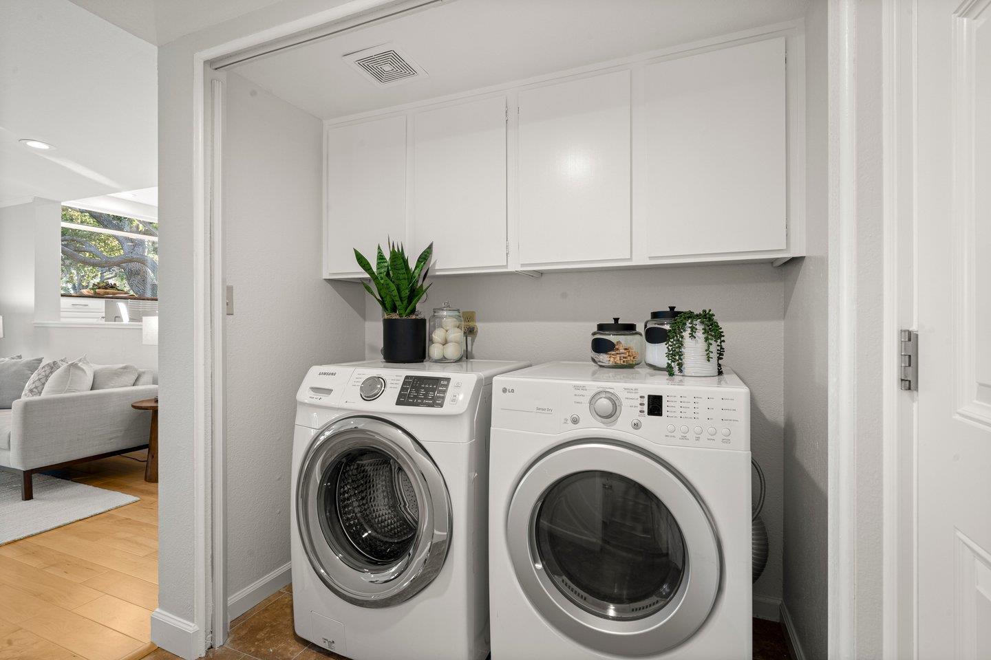 Detail Gallery Image 21 of 40 For 600 Bainbridge St, Foster City,  CA 94404 - 4 Beds | 2/1 Baths