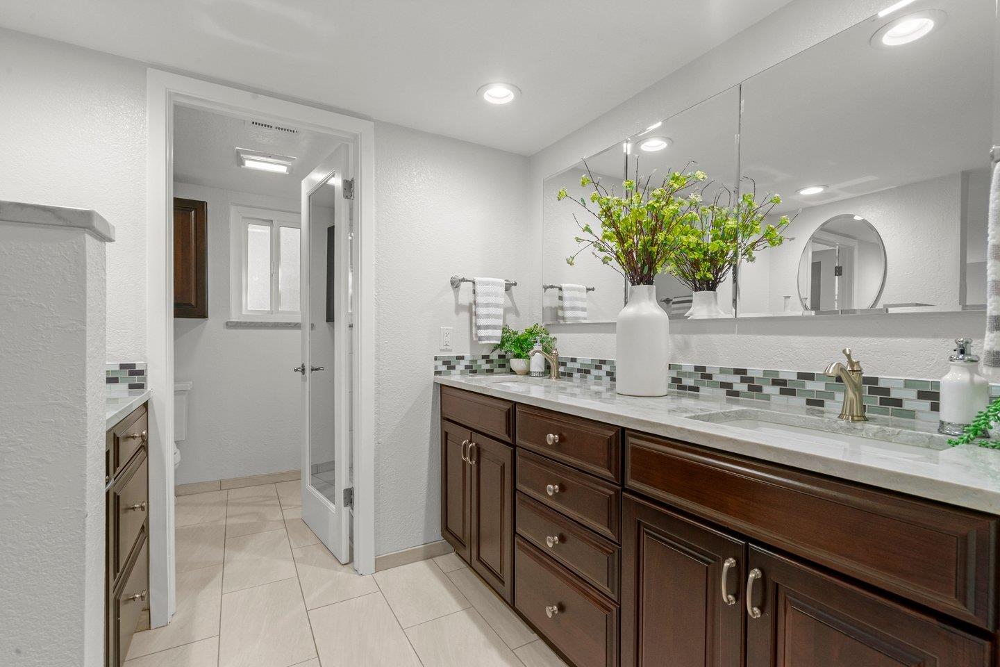 Detail Gallery Image 27 of 40 For 600 Bainbridge St, Foster City,  CA 94404 - 4 Beds | 2/1 Baths