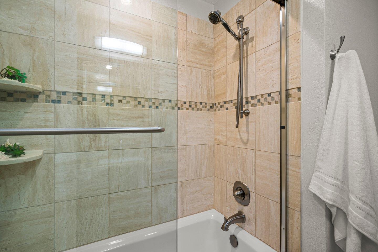 Detail Gallery Image 34 of 40 For 600 Bainbridge St, Foster City,  CA 94404 - 4 Beds | 2/1 Baths